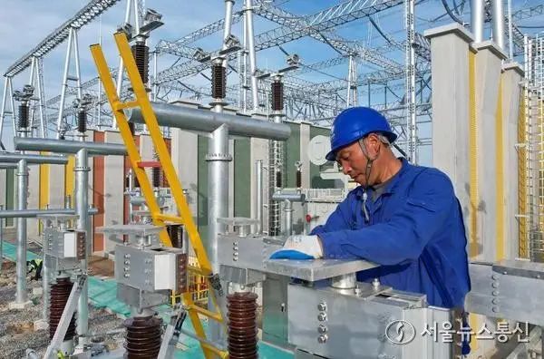 [경제] 中 경제 브리핑…中 1~3분기 재정수입, 전년比 0.5% 증가 外