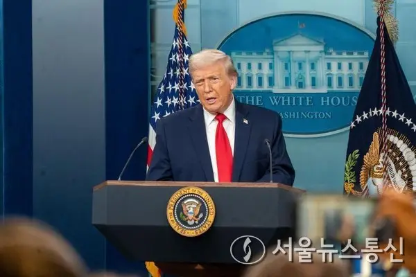 트럼프 "이란 해·공군력과 레이더 무력화"…이란 "첨단무기 아직 사용 전"