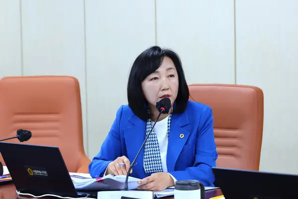 한강버스 잇단 고장…이영실 시의원 “단순 사고 아닌 구조적 결함 의혹”