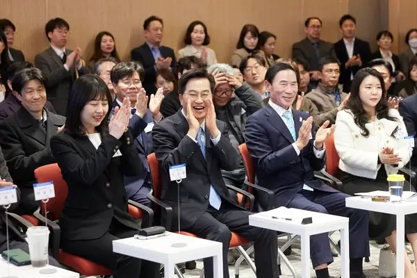 김동연 “문화할인쿠폰 컬처패스 100만 장 발행, 공공체육시설 300곳 확충하겠다”