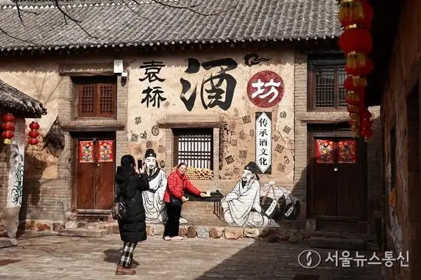 [차이나 트렌드] 600년 역사의 中 허난성 옛 마을, 숏드라마 촬영 러시에 인기 관광지로 떠올라