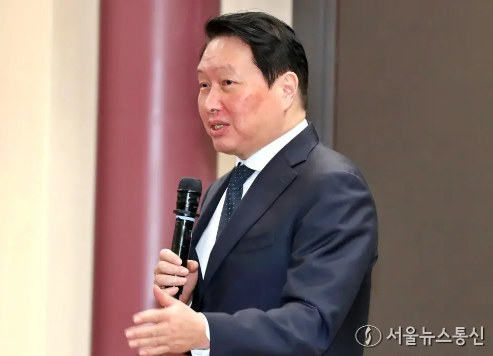 강연하는 최태원 회장