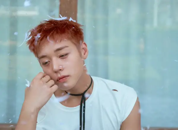 ‘1000만 배우’ 박지훈의 본업 복귀… 3년 만에 신보 '리플렉트' 발매