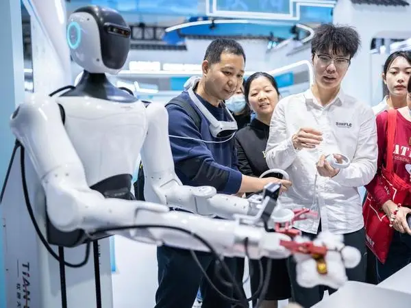 [사진] 디지털 서밋에서 만나는 최첨단 기술…몰입형 체험 눈길