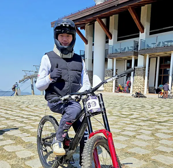 [2026 UCI MTB 월드시리즈 모나 용평] 배준호, 첫 세계무대 가능성 엿보다