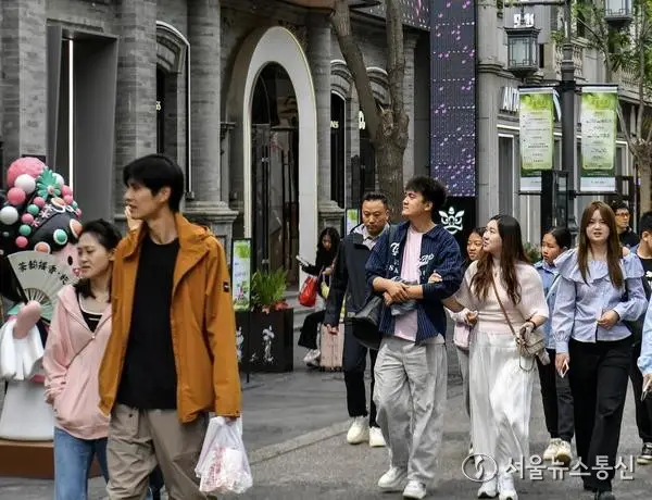 [사진] 中 노동절 연휴 기간, 거리 곳곳에 활기 'UP'