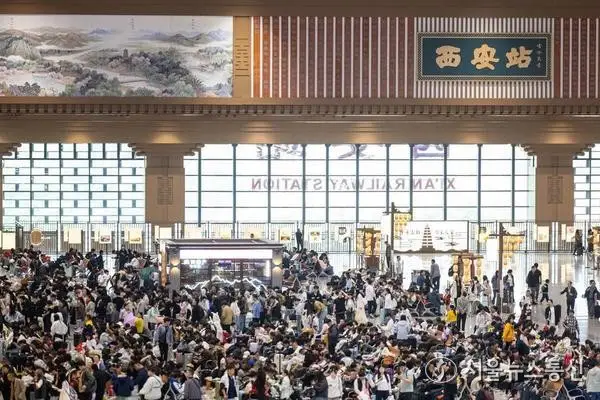 [경제] 中 노동절 연휴 대규모 인구 이동…철도 여객량 역대 최고치 기록