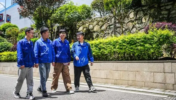 [사진] 장인 정신 잇는 中 청년 기술자, 현장에서 답을 찾다
