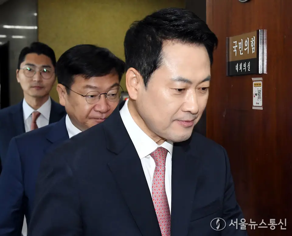 장동혁 "나무호 피격, 이란 자백에도 '입꾹닫"…선원 안전 위태로운 마당에 부동산 SNS만"