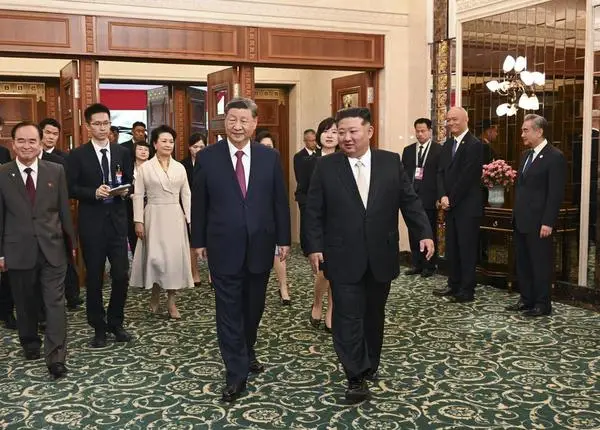 [사진] 시진핑 내외, 김정은 내외가 준비한 소규모 오찬 참석