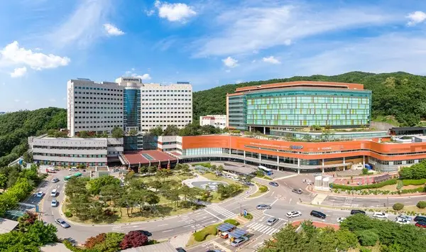 [입원대기환자편의] 분당서울대병원 데이터 기반 입원 관리 시스템  ‘스누워드가이드(SNUH WARD GUIDE)’ 본격 가동