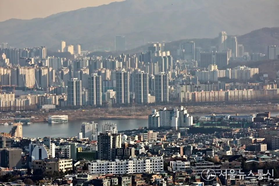 규제지역 비거주 1주택자 전세대출 4.9조… 당국, 만기연장 불허 등 ‘고강도 규제’ 만지작