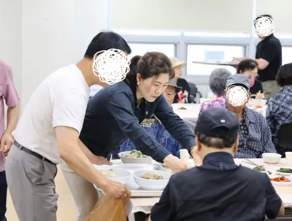 구미경 서울시의원, 삼계탕 나눔 행사 실천…“어르신 안부, 건강한 여름 응원”