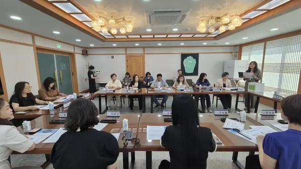 윤건영 2기 청사진 구체화…10대 과제 선정 막바지