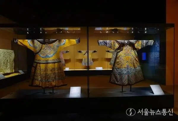 [경제+] 中 상하이, 전시부터 야간 프로그램·테마파크까지…여름관광 소비 활기