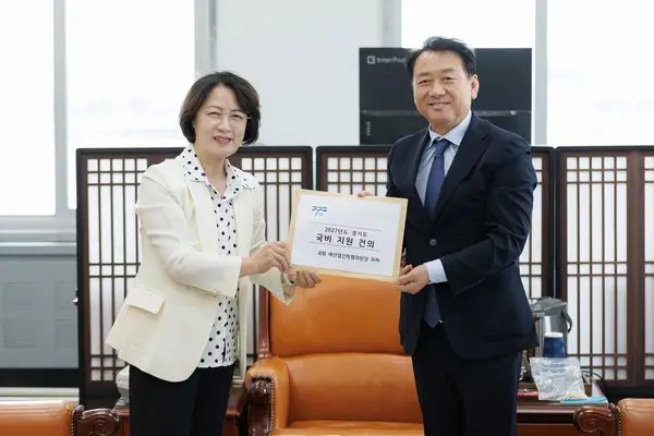 추미애 지사, 이광재 국회 예결위원장 면담… 경기도 국비 사업 2,446억 원 증액 요청