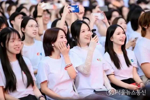 [사진] 웃음 가득~ 새출발하는 대학 새내기들