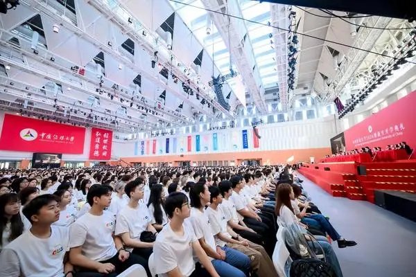 [사진] 中 전매대학, 2026학년도 신입생 입학식 열려
