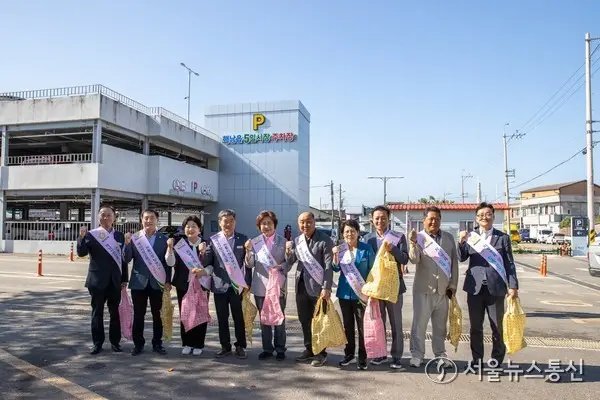 해남군의회, 추석 맞아 전통시장 장보기 및 사회복지시설 위문