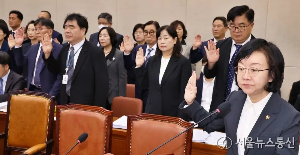 '800여 명 식중독' 김제 축제, 식약처 예방 컨설팅 미신청… 국감서 질타